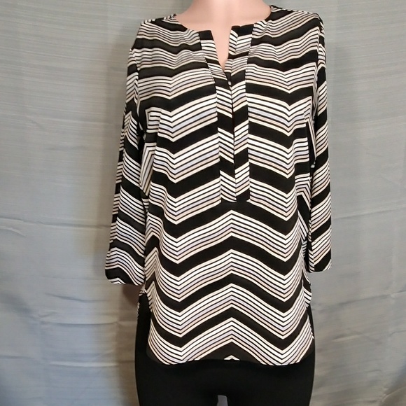 Dana Bushman Chevron blouse high-low sz S - Picture 2 of 6